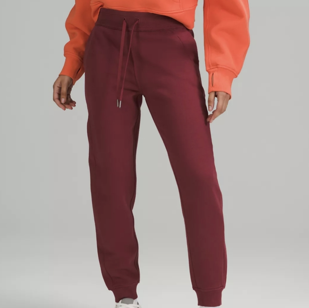 Lululemon High-Rise Jogger